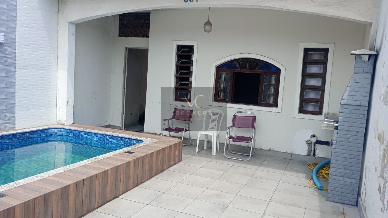 Casa 3 dormitórios 1 suíte e 1 vaga de garagem no bairro Caiçara