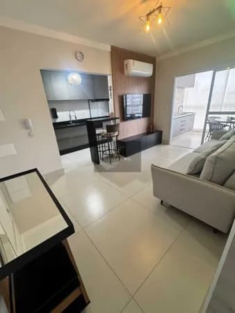 Apartamento à venda no bairro Guilhermina em Praia Grande, SP. 3 dormitórios sendo 3 suítes.