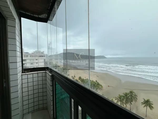 Apartamento Padrão 3 Dormitórios sendo 1 suíte Frente Mar