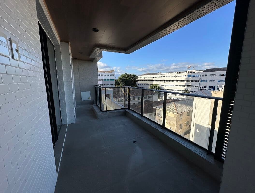 Apartamento Padrão 1 Dormitório sendo 1 Suíte, no bairro do Boqueirão em Santos