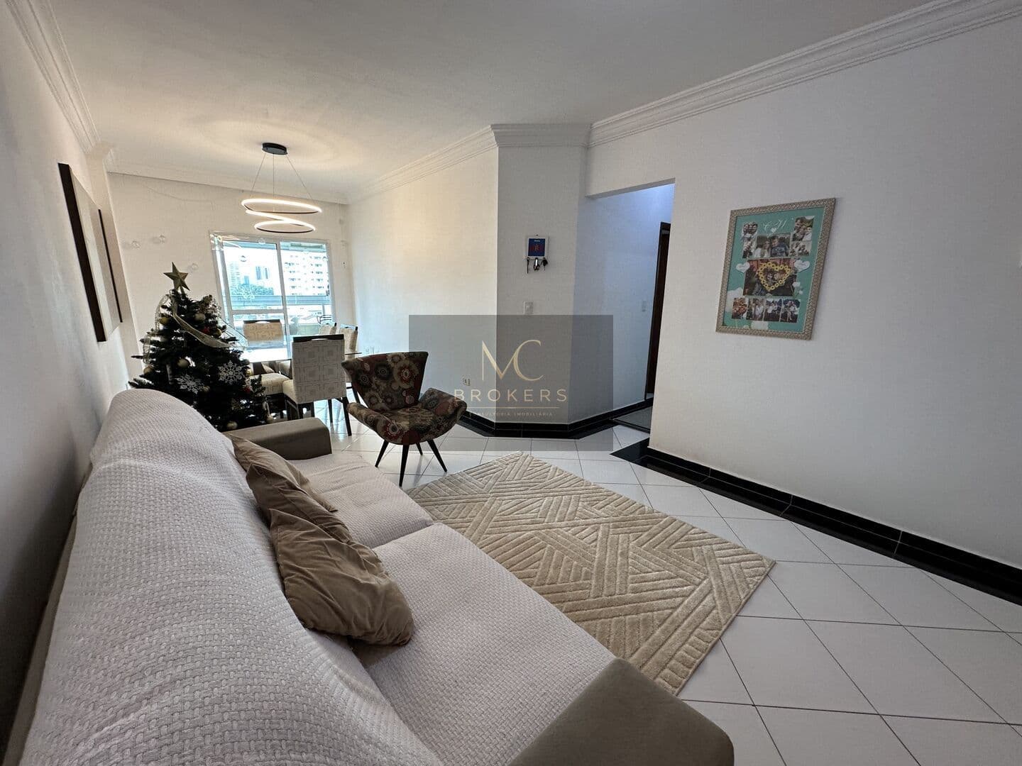 Apartamento à venda no bairro Guilhermina em Praia Grande