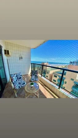 Apartamento à venda no bairro Maracanã em Praia Grande, SP. 2 dormitórios sendo 1 suíte.