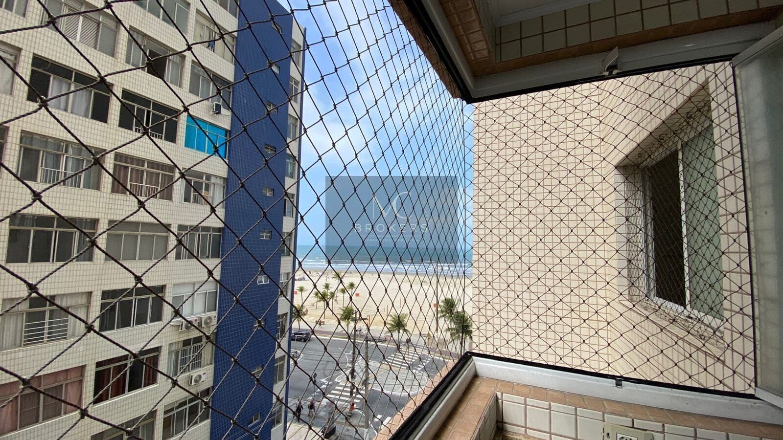 Apartamento vista mar, 3 dormitórios sendo 1 suite, 2 vagas, boqueirão