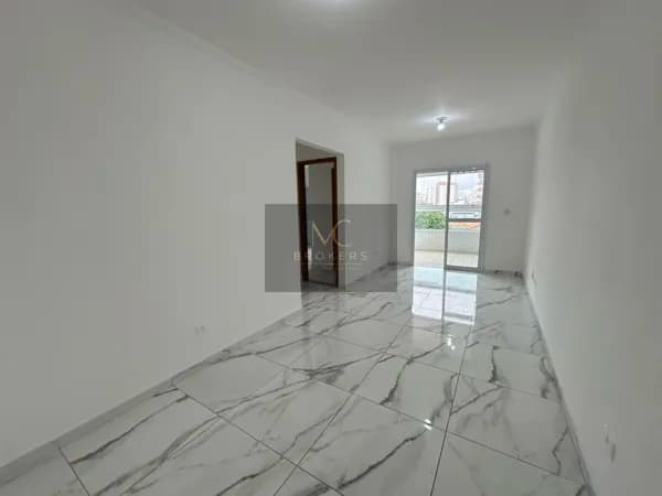 Apartamento à venda no bairro Boqueirão em Praia Grande, SP. 2 dormitórios sendo 1 suíte