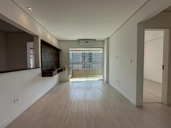 Apartamento 2 dormitórios 1 suíte 1 vaga de garagem no bairro Guilhermina