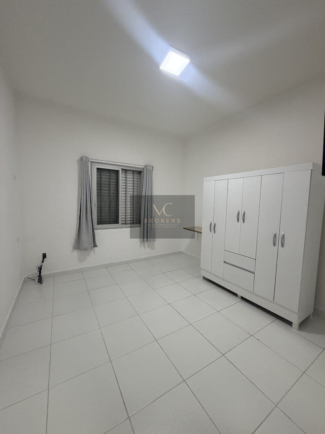 AApartamento kitnet à venda no bairro canto do Forte em Praia Grande, SP