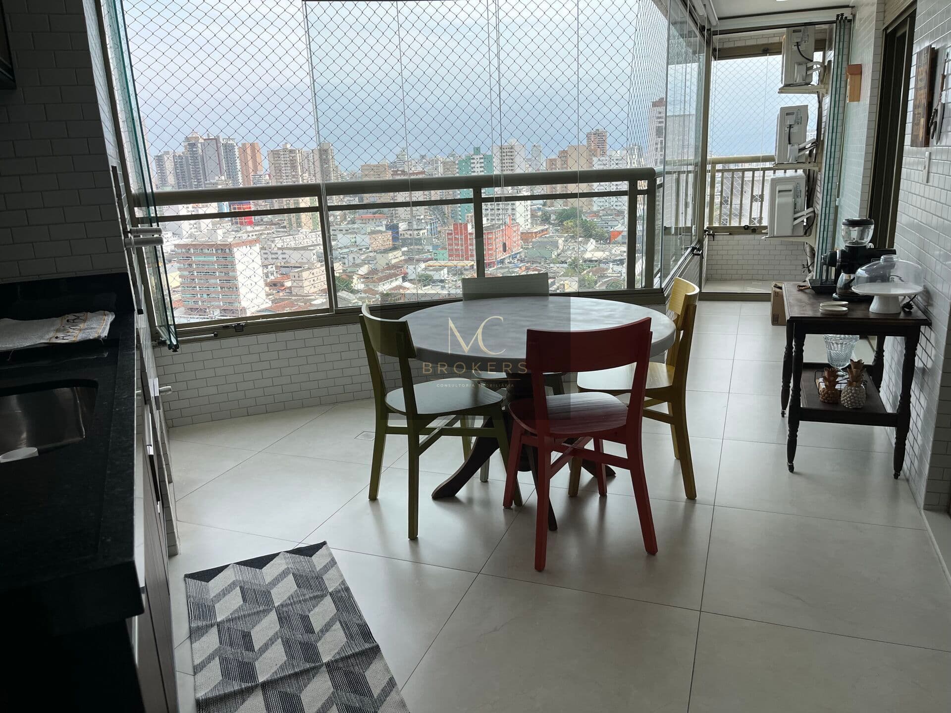 Apartamento Alto Padrão 2 Dormitórios sendo 1 suíte, Vista Livre Canto do Forte
