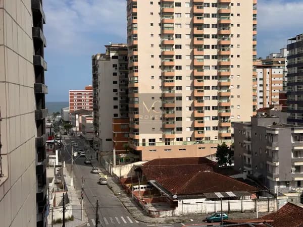 Apartamento à venda na Tupi Praia Grande, SP. 3 dormitórios, sendo um suíte, sala, sacada!