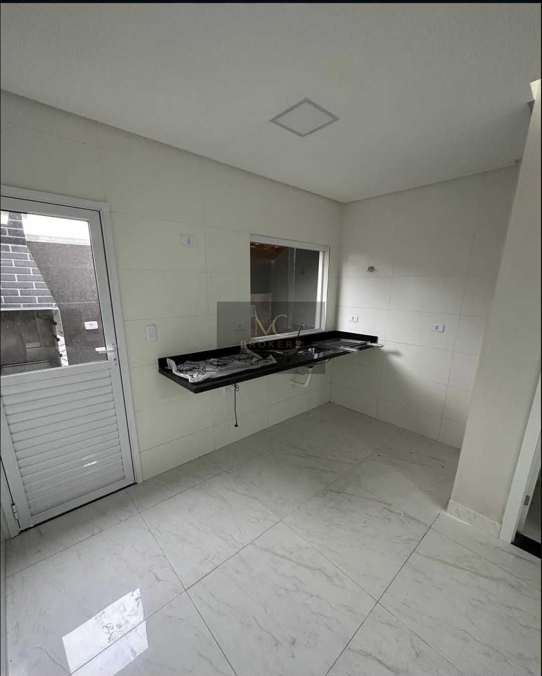 Casa 2 dormitórios 1 suíte na Aviação