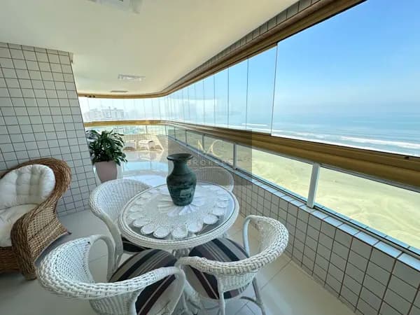 Apartamento frente mar