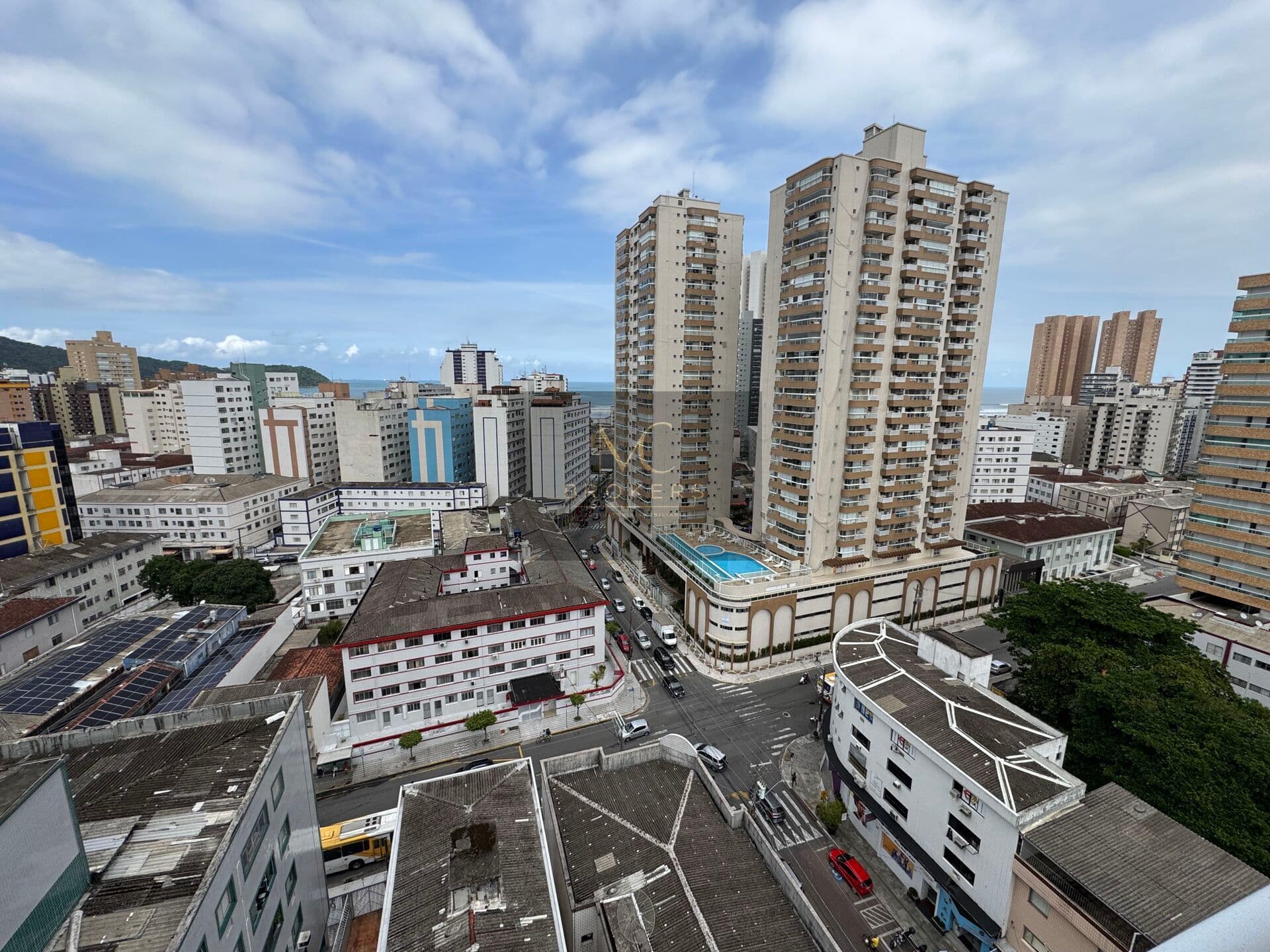 Apartamento vista mar, 3 dormitórios sendo 2 suites, 3 vagas, boqueirão