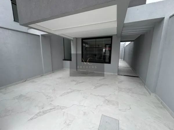 Sobrado Alto padrão, 3 suites com piscina
