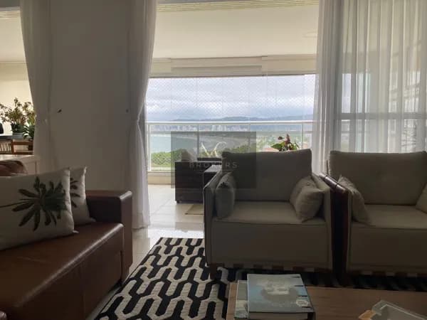 Apartamento alto padrão