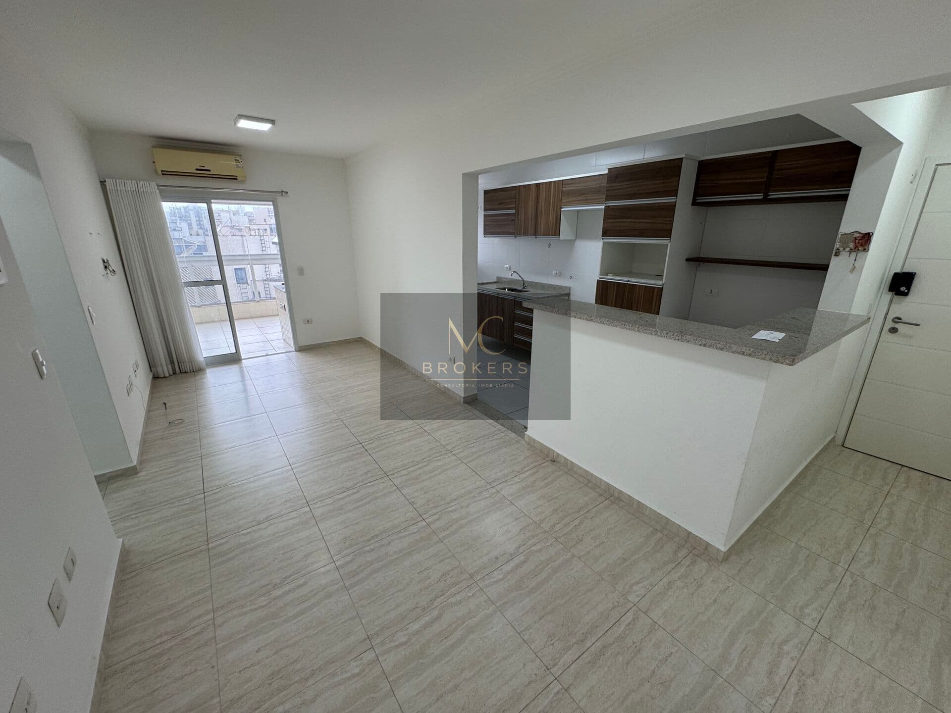 Apartamento 2 dormitórios sendo 1 suite, 1 vaga, tupi
