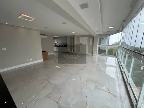 Apartamento à venda no bairro Jardim Las Palmas em Guarujá, SP. 3 dormitórios.