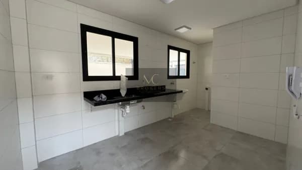 Casa em Condomínio locação definitiva