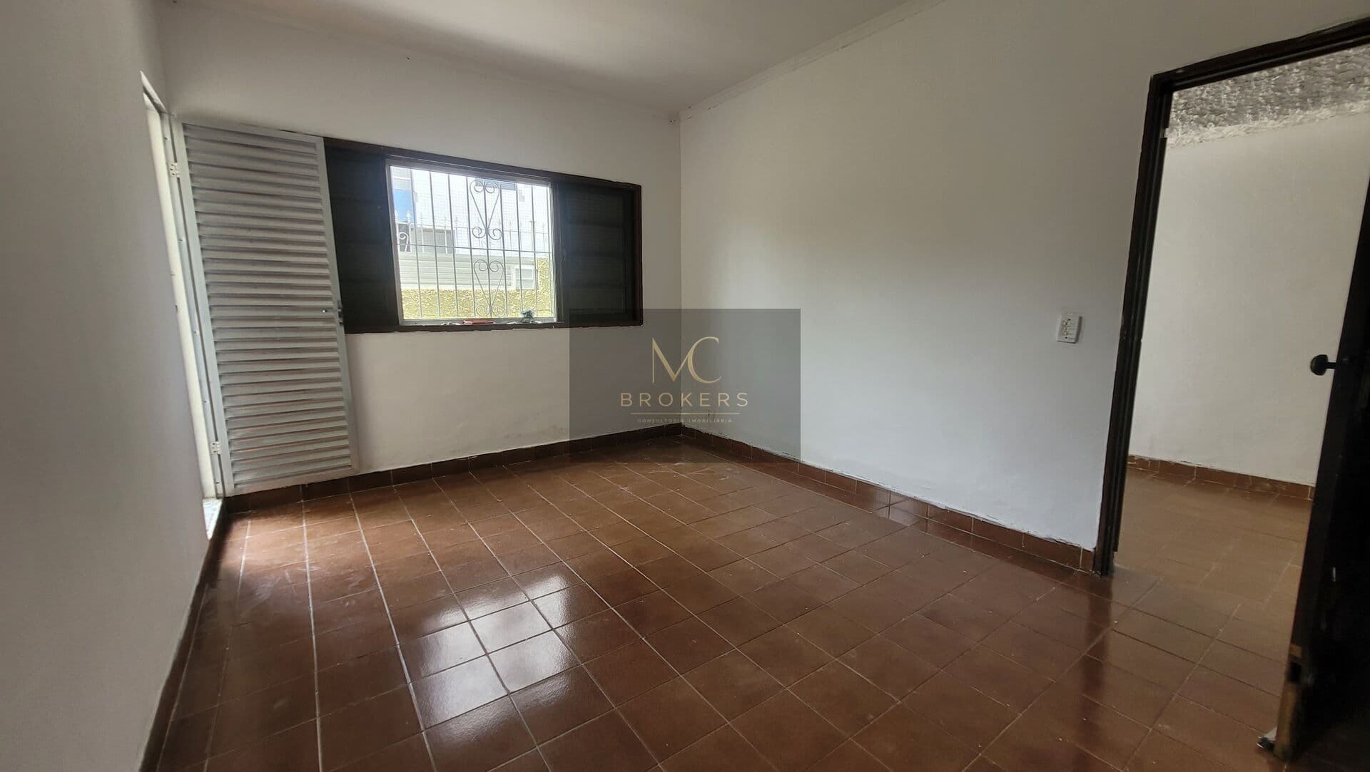 casa à venda no bairro Boqueirão em Praia Grande, SP. 2 dormitórios sendo 1 suíte,