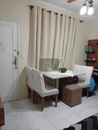 Apartamento à venda no Centro de São Vicente, SP. 1 dormitório.