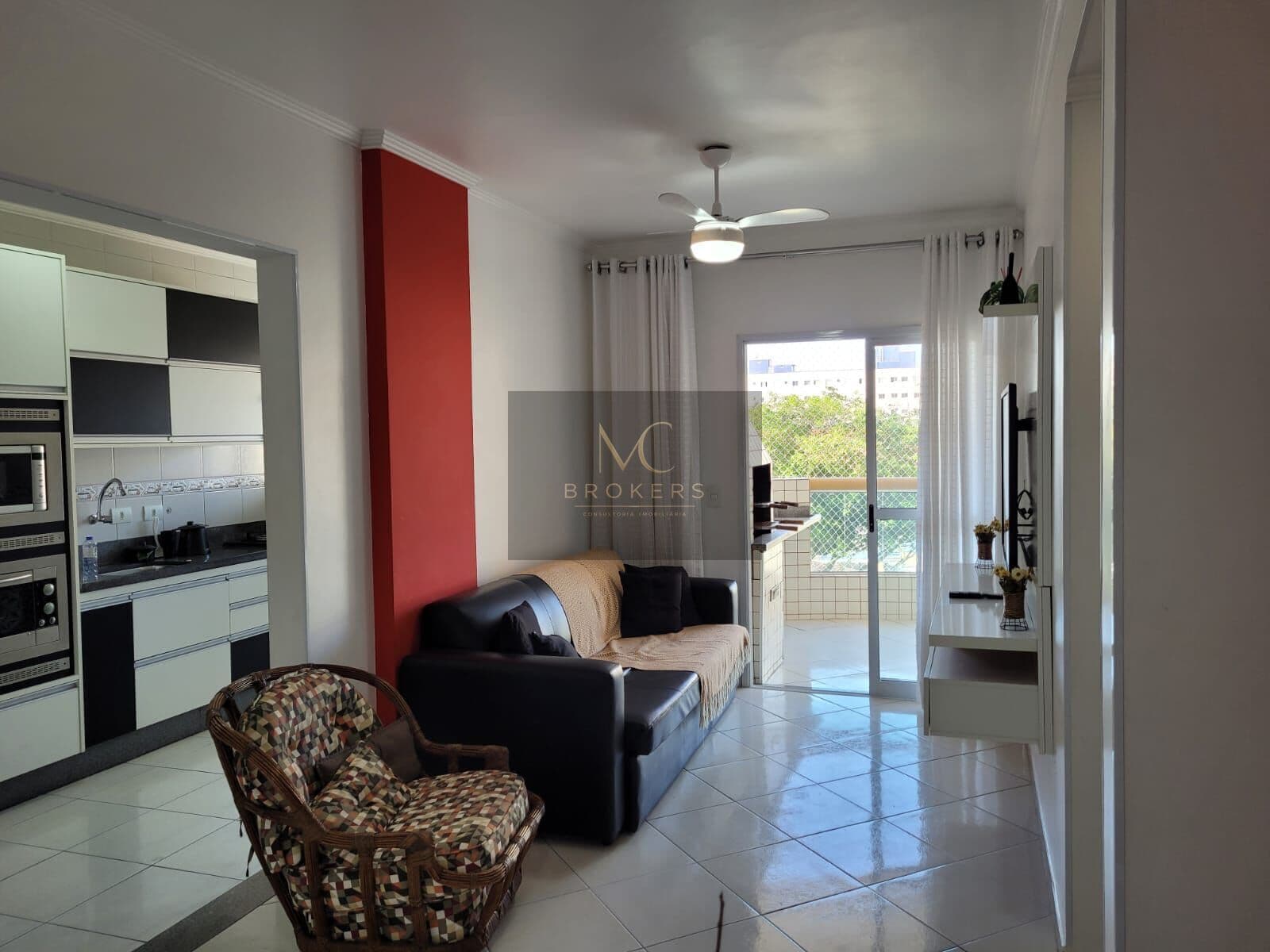 Apartamento à venda no bairro Tupi em Praia Grande, SP. 1 dormitório