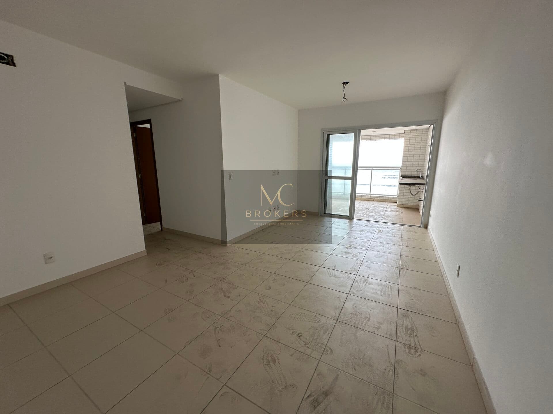 Apartamento à venda no bairro Boqueirão em Praia Grande, SP. 3 dormitórios sendo 2 suítes.
