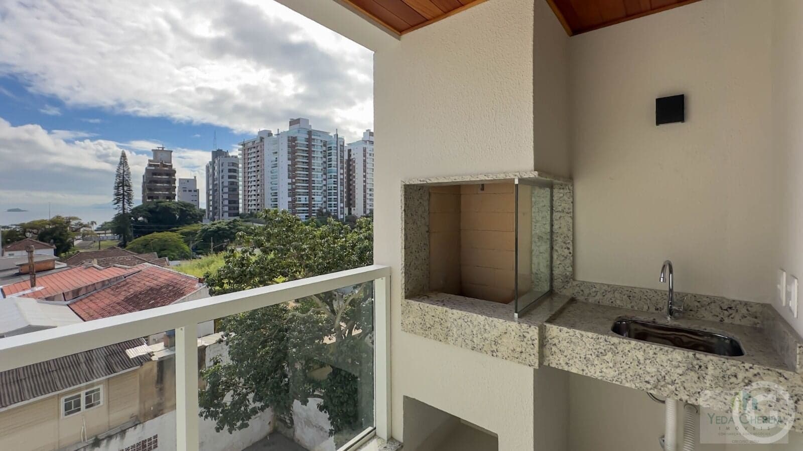 Apartamento a venda bairro Agrônomica Florianópolis SC.