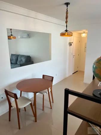Apartamento de 2 Quartos em Barreiros, São José | 84 m² Privativos | Condomínio Clube