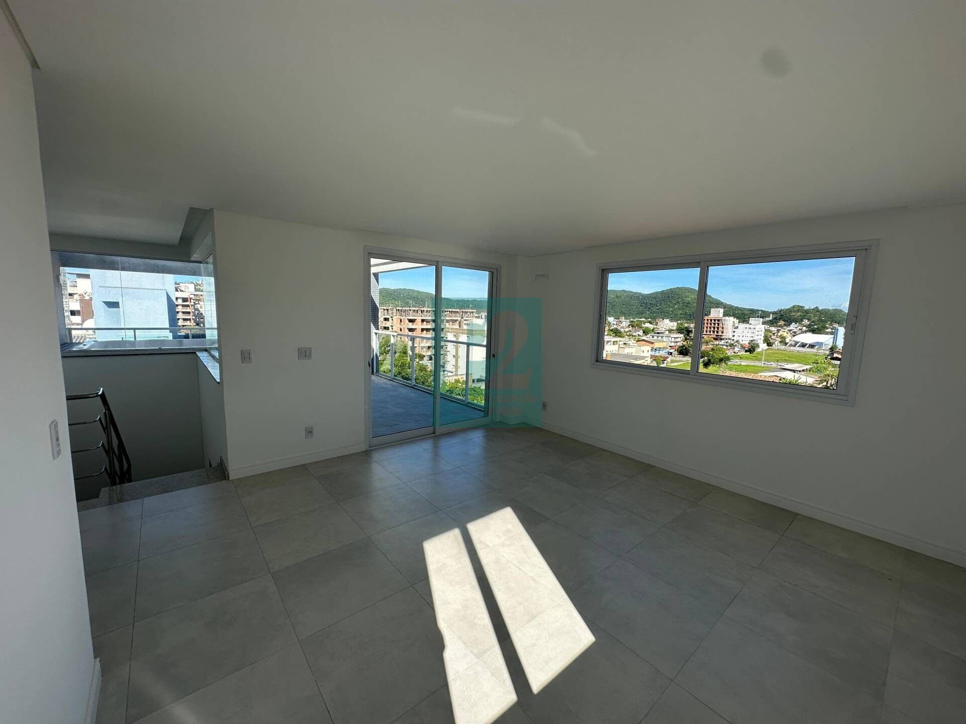 Cobertura Nova com 3 Suítes e Amplo Terraço - Bombinhas/SC