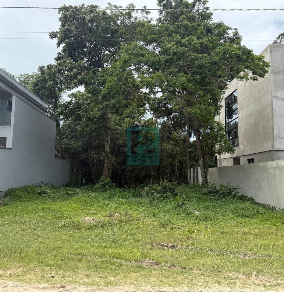 TERRENO Ã VENDA NA PRAIA DO MARISCAL- BOMBINHAS/SC