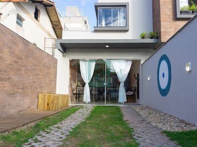 Sobrado Triplex a 400m da Praia de Mariscal - Bombinhas/SC