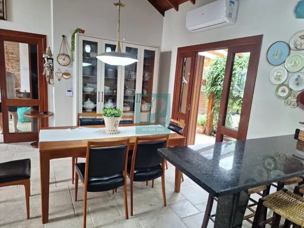 Casa Exclusiva a Poucos Metros da Praia de Mariscal - Bombinhas/SC