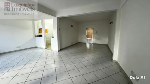 Casa Padrão 2/4 de 80m² com duas salas amplas, no Melhor da Vila Laura