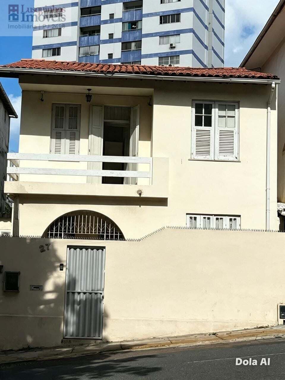 Casa Padrão 3/4 de 140m² com duas salas amplas, no Melhor da Vila Laura