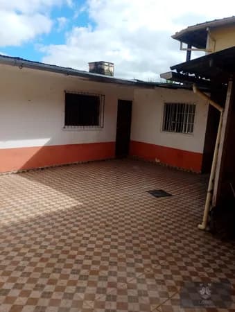 Casa em Embu das Artes - Jardim Pinheirinho