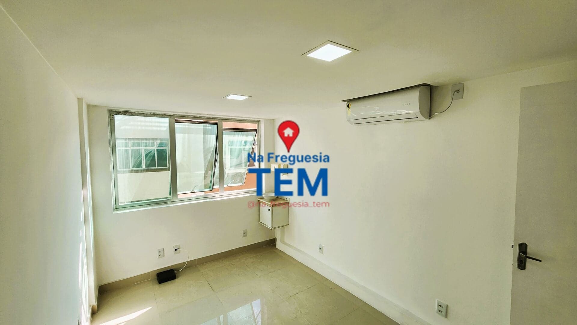 Vendo Sala Comercial MIX MALL em Jacarepaguá