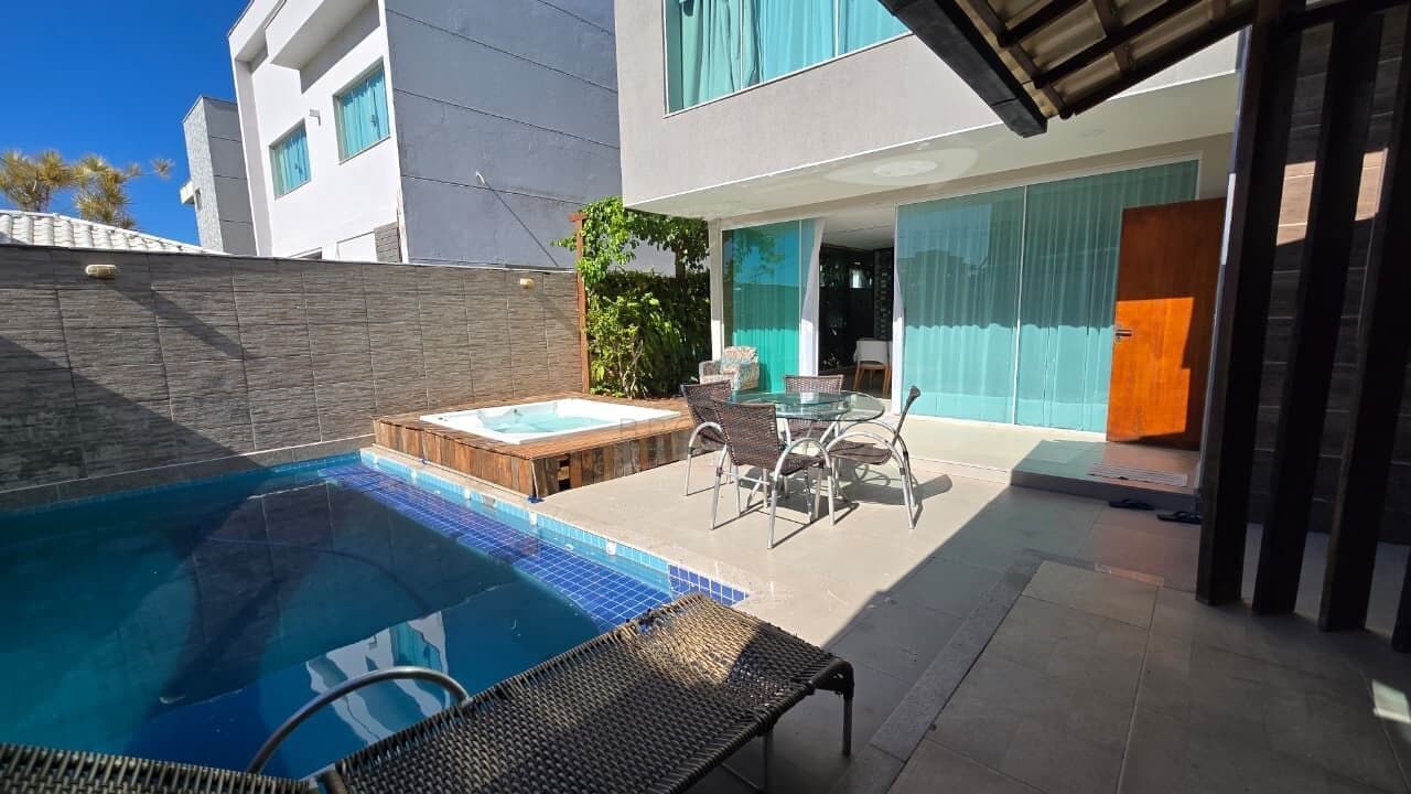 Casa Alto Padrão c/ 3 suítes
