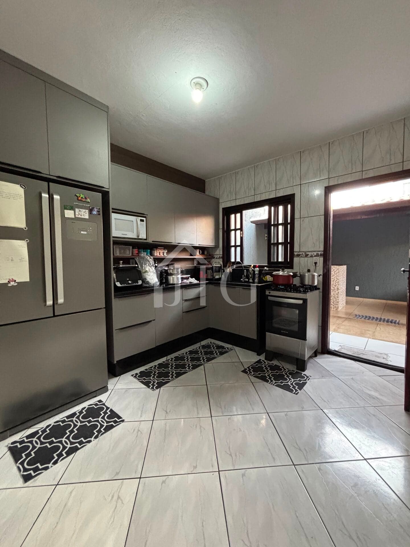 Casa com 02 quartos, área gourmet no bairro Jardim Aliança, em Resende/RJ