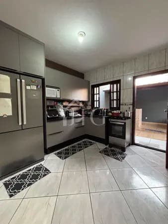 Casa com 02 quartos, área gourmet no bairro Jardim Aliança, em Resende/RJ