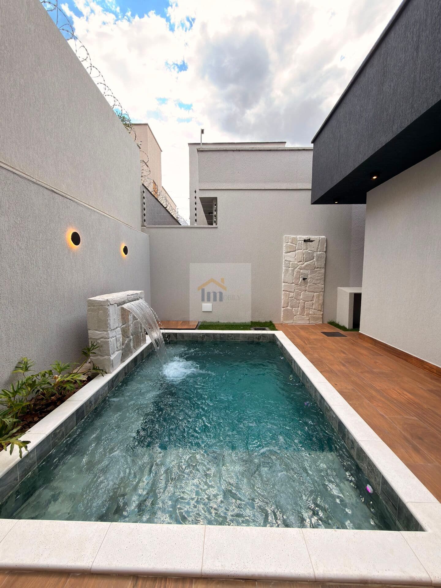 Casa Alto Padrão com Piscina na melhor localização do Vereda dos Buritis em Goiânia