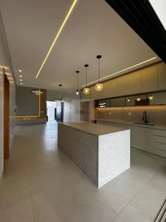 Casa Alto Padrão no Jardim Atlântico em Goiânia. Padrão condomínio Fechado. Próximo ao Parque Amazônia e Jardim América