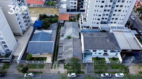 Terreno ZR4 à Venda no Bacacheri com 726 m² | Excelente Localização em Curitiba