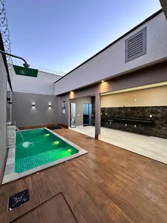 🏡 Casa de Alto Padrão à Venda | Localização Privilegiada