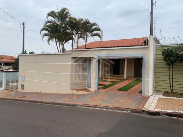 Casa em Bandeirantes - Jardim Moretti