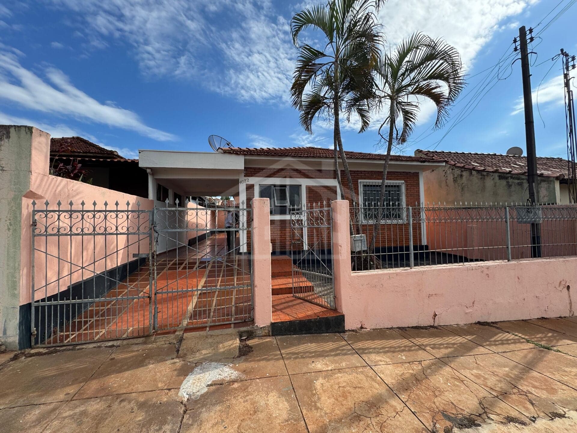 Casa Padrão para Aluguel em Centro Bandeirantes-PR
