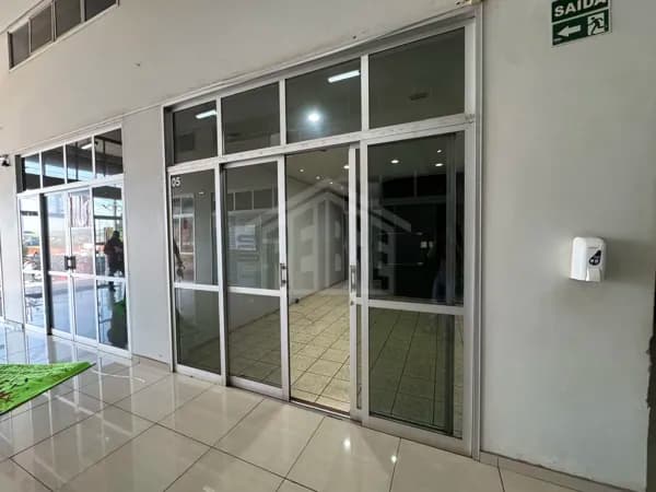 Ponto Comercial/Loja/Box em Bandeirantes - Centro