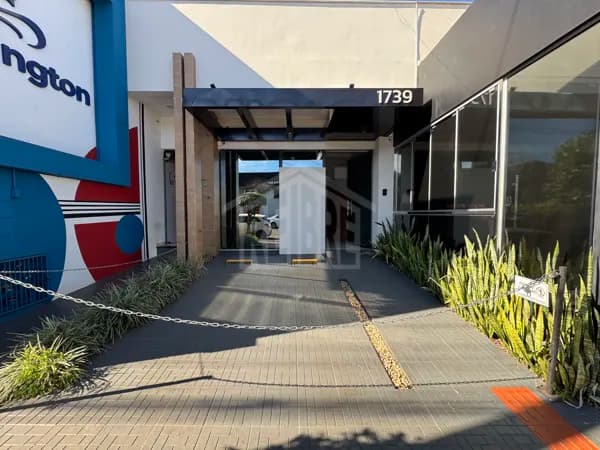 Ponto Comercial/Loja/Box em Bandeirantes - Centro