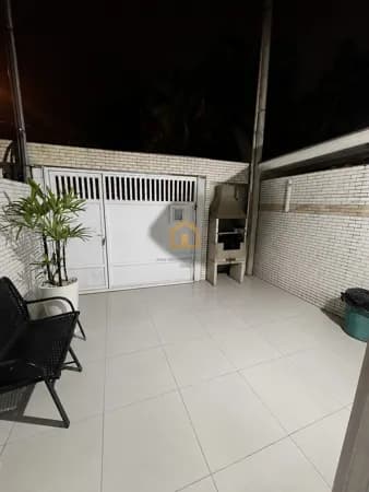 Sobrado para Locação com 3 dormitórios sendo 2 suítes 1 vaga garagem Marapé Santos/SP