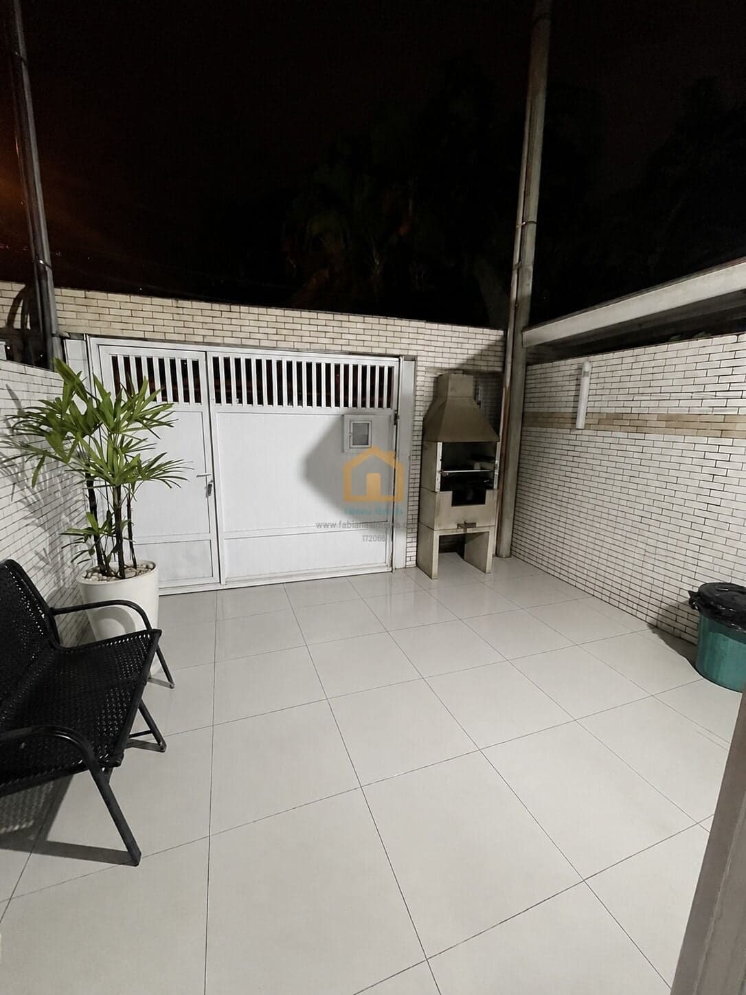 Sobrado a venda com 3 dormitórios sendo 2 suítes 1 vaga garagem Marapé Santos/SP