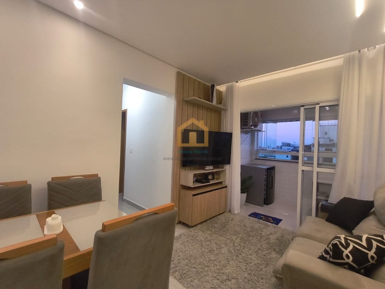 Apartamento 2 dormitórios, sendo 1 suíte à venda no bairro Marapé - Santos/SP