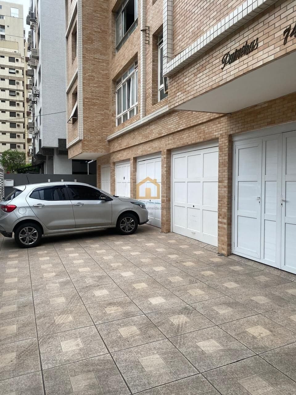 Apartamento 03 dormitórios, sendo 01 suíte com closet à venda no bairro Gonzaga - Santos/SP