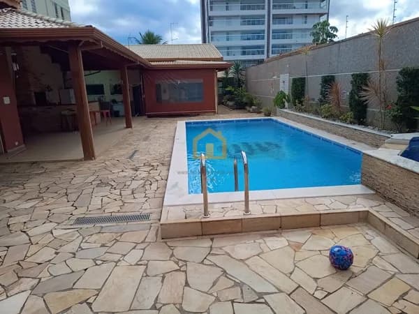 Casa à venda no bairro Centro - Peruíbe/SP